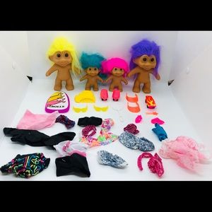 Lot of Trolls~4~ With Clothing and Accessories~1991 TNT